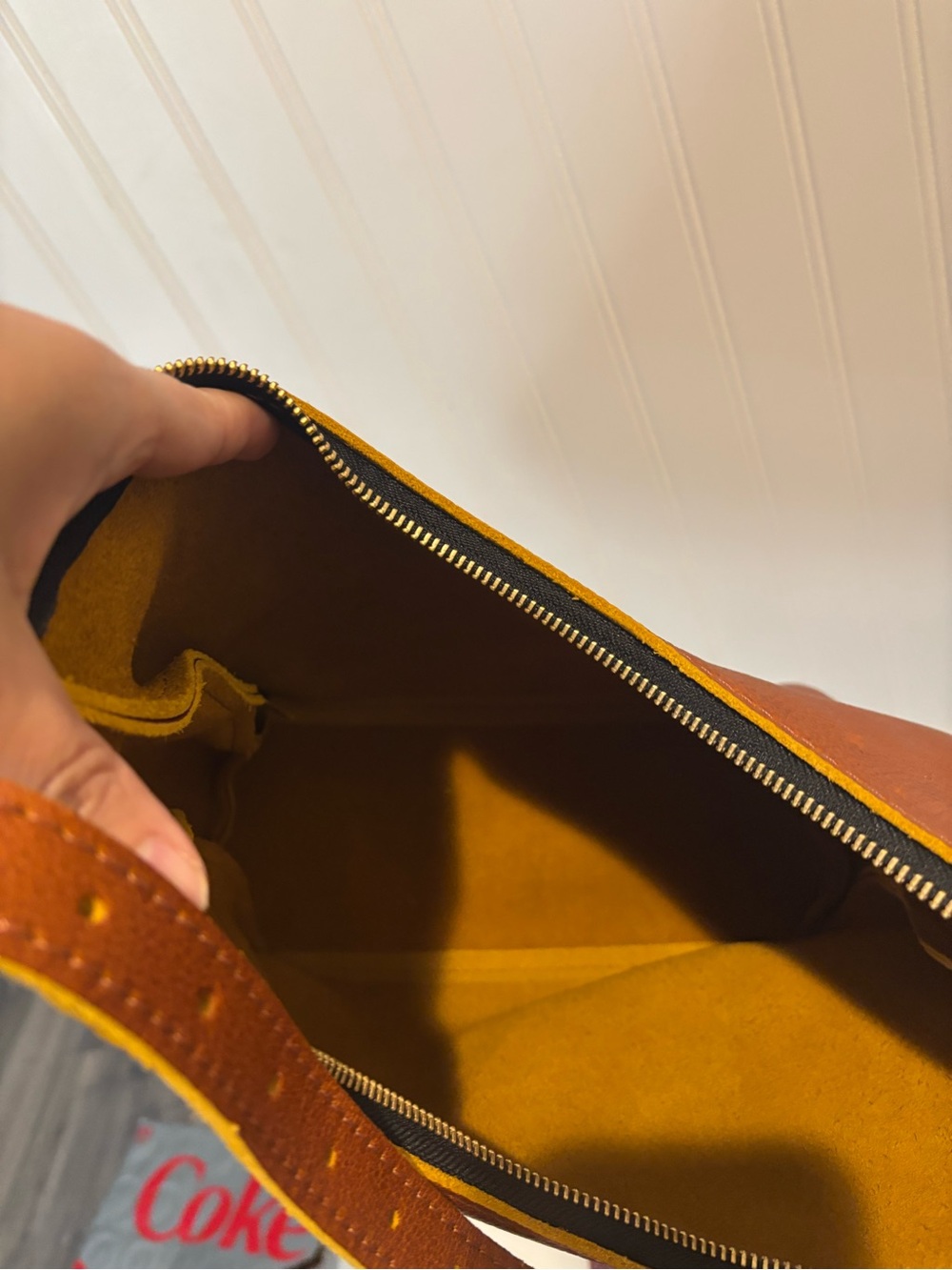 Portland Leather - Aspen Medium Shoulder bag - Picture 5 of 5